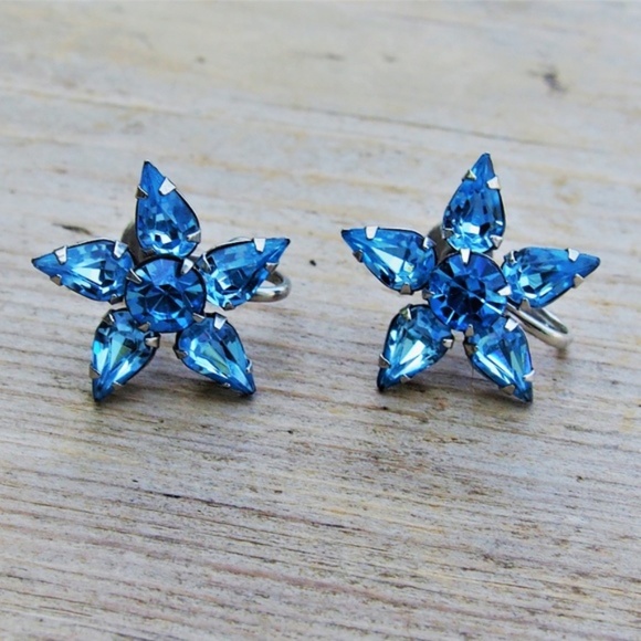 Vintage Jewelry - Stunning Blue Glass Flower Crystal VTG Earrings